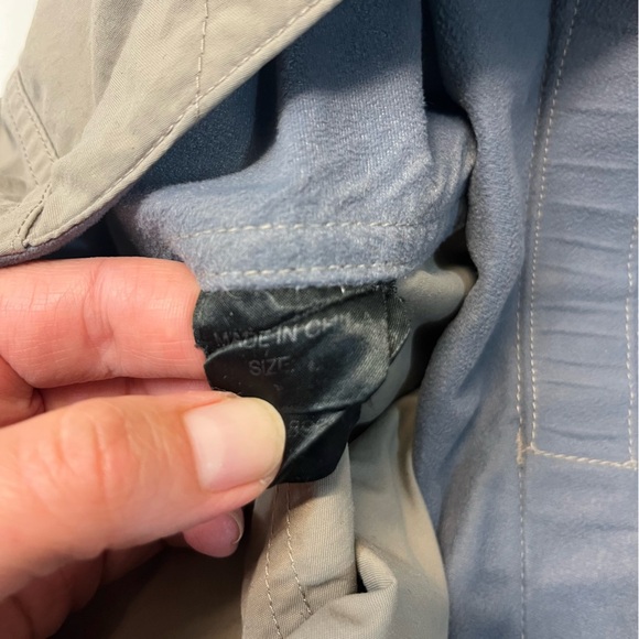 Mountain Hardware Nylon Belted Hiking Shorts, size L - Picture 8 of 13